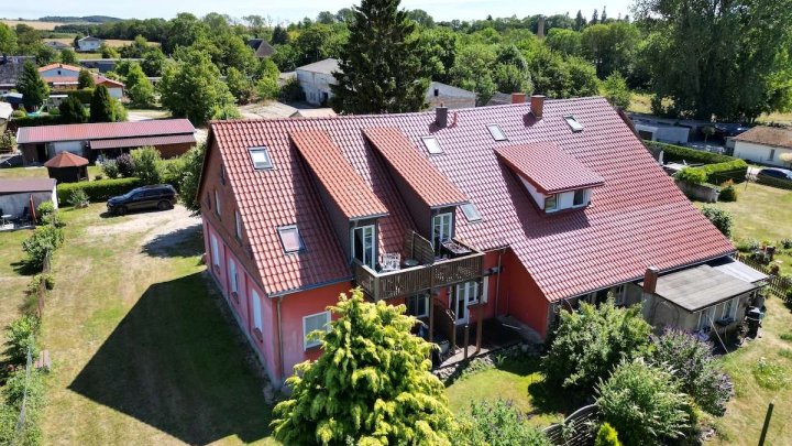 Mehrfamilienhaus (Doppelhaushälfte) – Kapitalanlage mit stabilen Mieteinnahmen