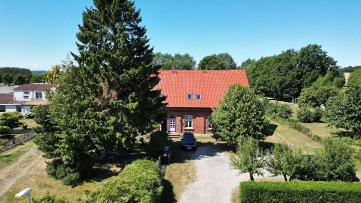 Mehrfamilienhaus (Doppelhaushälfte) – Kapitalanlage mit stabilen Mieteinnahmen