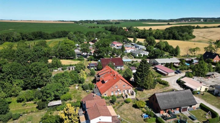 Mehrfamilienhaus (Doppelhaushälfte) – Kapitalanlage mit stabilen Mieteinnahmen