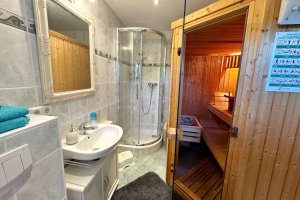 Sauna mit Dusche und WC
