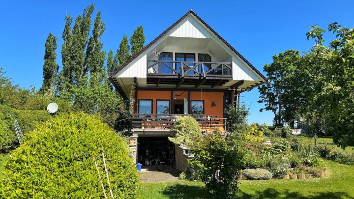 Ihr Rückzugsort am Wasser – Idyllisches Ferienhaus mit Blick auf den Großen Jasmunder Bodden