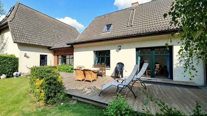 Haus mit 2 Wohneinheiten am Wasser – Wohnen, wo andere Urlaub machen