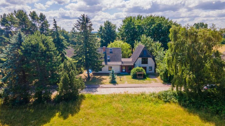 Haus mit 2 Wohneinheiten am Wasser – Wohnen, wo andere Urlaub machen