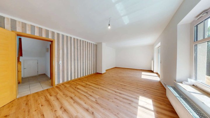 Haus mit 2 Wohneinheiten am Wasser – Wohnen, wo andere Urlaub machen